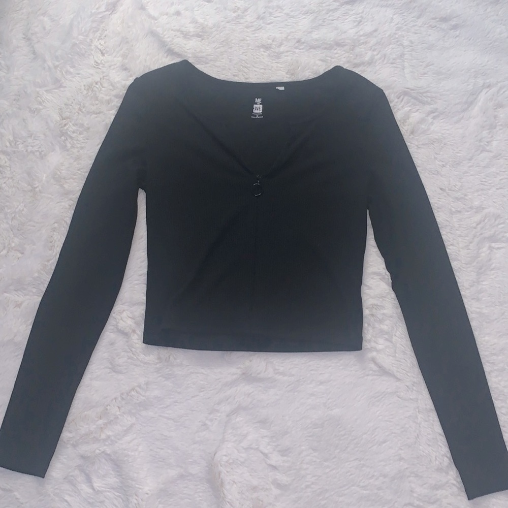 Black Long-sleeve!